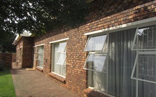 3 Bedroom House in Stefanopark
