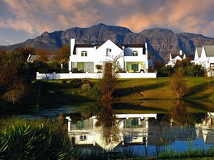 5 Bed House in De Zalze