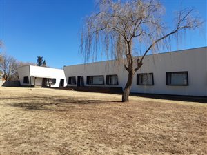 2.1 ha Land available in Pomona