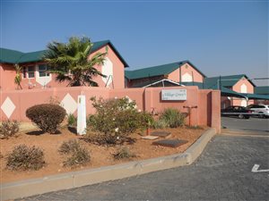 2 Bed Townhouse in Ridgeway