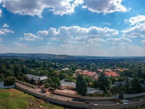1770 m² Land available in Bedfordview