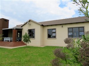 3 Bed House in Thatchfield