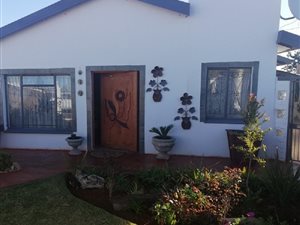 4 Bed House in Bellvue