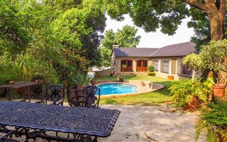 5 Bedroom House in Constantia Park