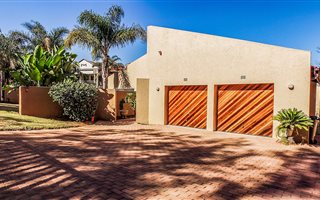 3 Bedroom House in Dowerglen and Ext