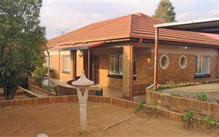 3 Bedroom House in Moffat View