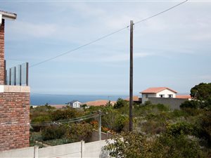 3 Bed House in Dana Bay