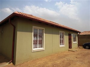 3 Bed House in Nellmapius