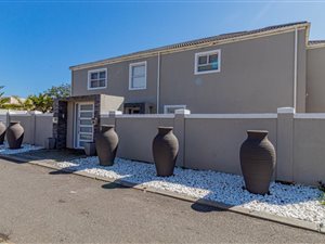 4 Bed House in Sunset Beach