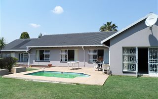 3 Bedroom House in Brackenhurst