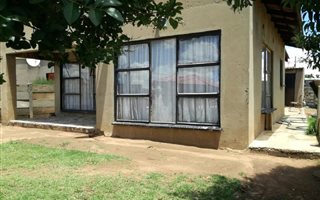 3 Bedroom House in Daveyton