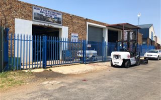 500 m² Industrial space in Krugersdorp Central