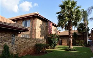 3 Bedroom Simplex in Zwartkop
