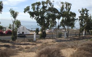 300 m² Land available in St Helena Views