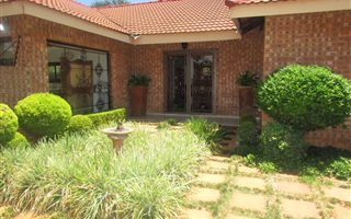 4 Bedroom Townhouse in Chroom Park