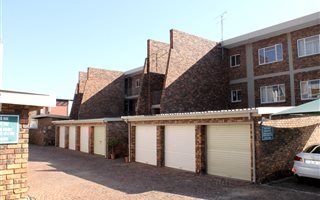 2 Bedroom Townhouse in Menlyn
