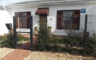 3 Bedroom House in Wynberg