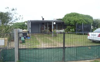 5 Bedroom House in Pearly Beach