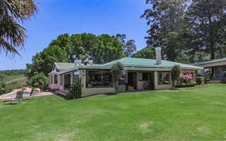 5 Bedroom House in Hilton