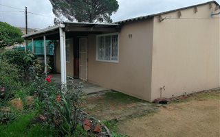 2 Bedroom House in Paarl Central East