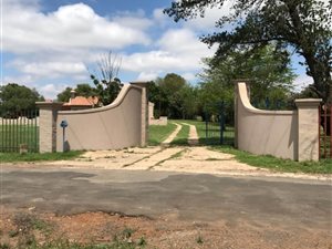 2.1 ha Farm in Rynfield AH