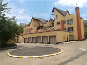 2 Bed Apartment in Clubview