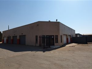 350 m² Industrial space in Wonderboom