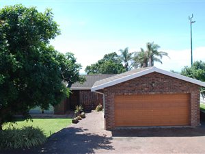 4 Bed House in Zinkwazi Beach