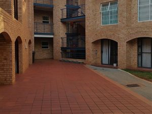 2 Bed Flat in Hillcrest