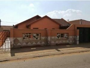 2 Bed House in Vosloorus
