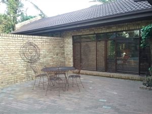 4 Bed House in Flora Gardens