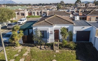 2 Bedroom Cluster in Jagtershof