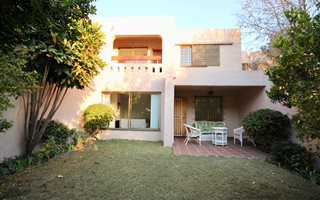 3 Bedroom Duplex in River Club