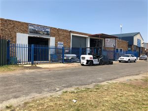 500 m² Industrial space in Krugersdorp Central