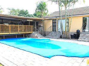 7 Bed House in Ashley
