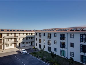 2 Bed Apartment in Grassy Park