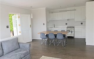 2 Bedroom House in Oranjezicht