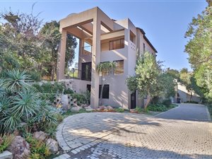 4 Bed House in Benmore Gardens