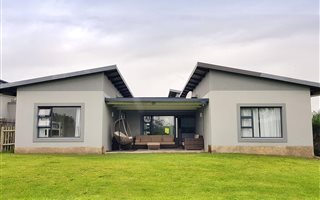 4 Bedroom House in Palm Lakes Estate