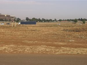 2976 m² Land available in Noldick