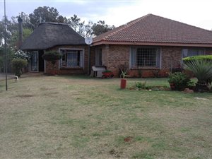 8.1 ha Farm in Valley Settlements AH