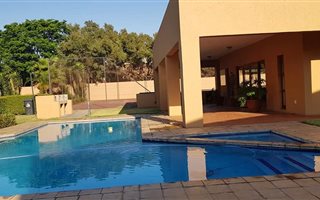 2 Bedroom Townhouse in Waterkloof Ridge