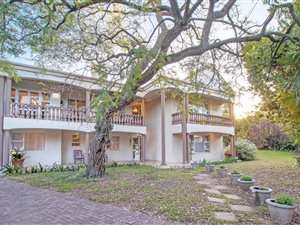 7 Bed House in Valmary Park
