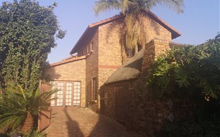 3 Bedroom House in Clubview