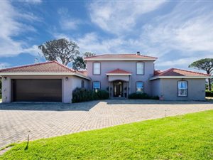 3 Bed House in Sir Lowrys and surrounds