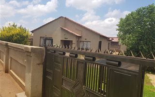 3 Bedroom House in Leondale
