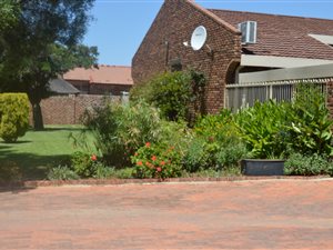2 Bed Townhouse in Riebeeckstad