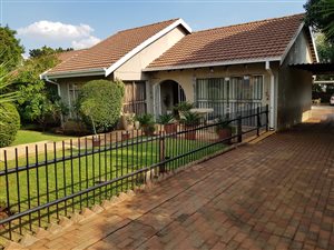 4 Bed House in Allens Nek