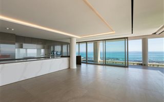 3 Bedroom Apartment in Mouille Point
