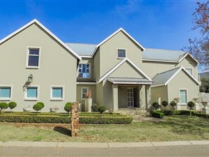 5 Bed House in Southdowns Estate